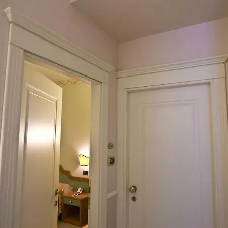 Sayonara 3* سان بنيديتّو ديل ترونتو