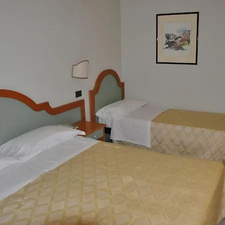 Hotel Sayonara