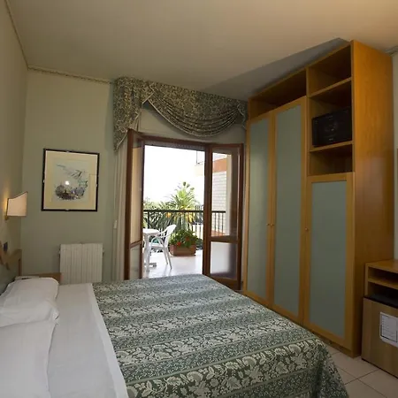 Hotel Sayonara 3*